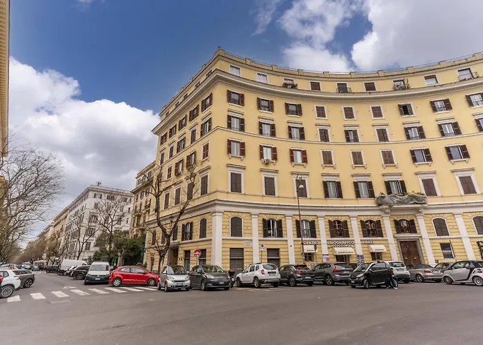 Spacious Close Vatican Apartment *