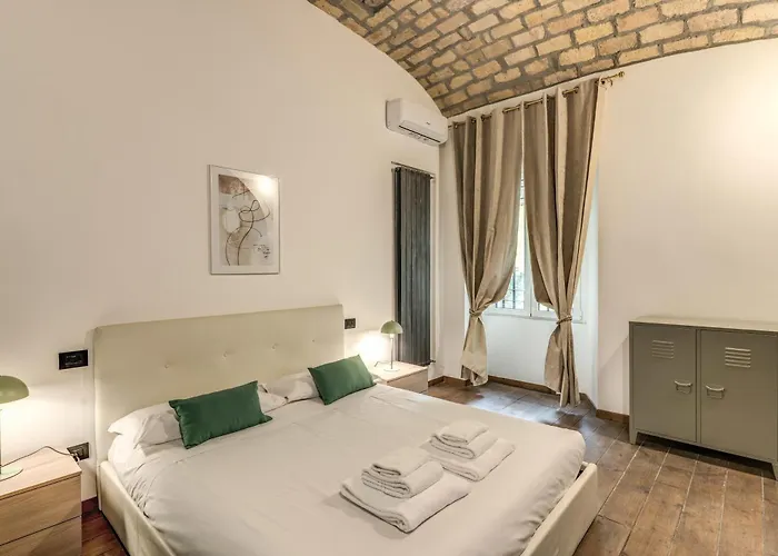Spacious Close Vatican Apartment Rom