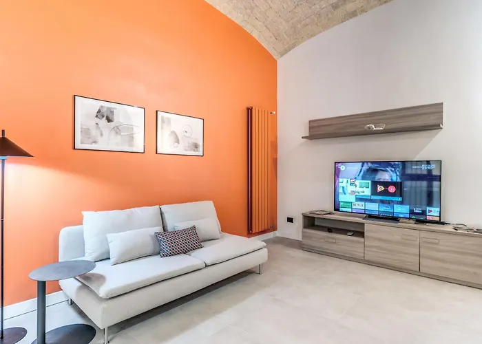 Spacious Close Vatican Apartment